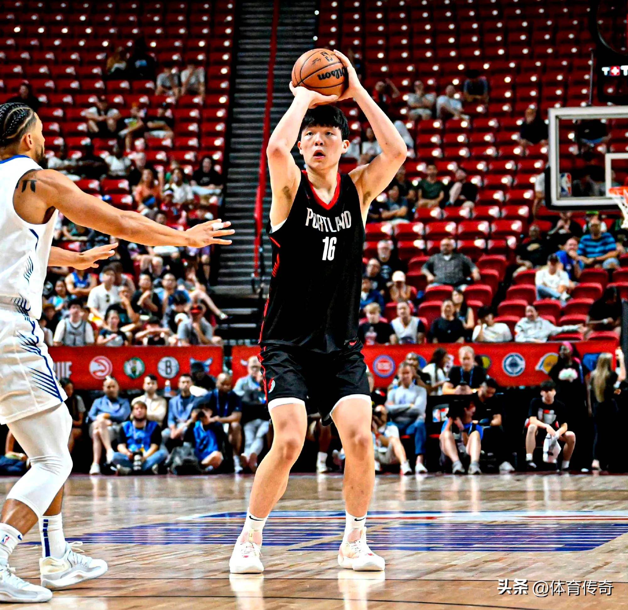 全球瞩目!CBA赛事即将收官 全球瞩目!CBA赛事即将收官