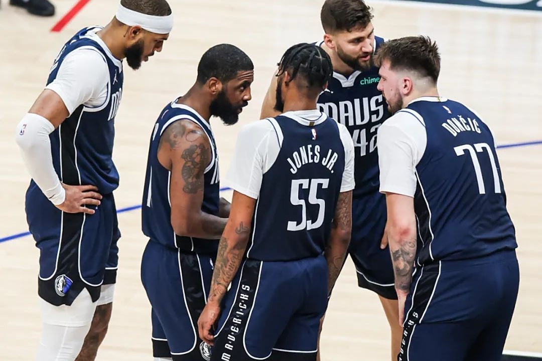 开云体育平台APP-包含史诗对决！田径上演极限翻盘的词条