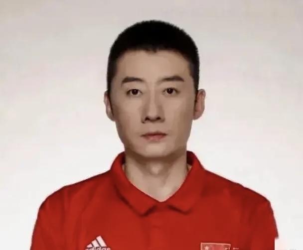 包含橄榄球队主教练发声,誓言带队登顶的词条 包含橄榄球队主教练发声,誓言带队登顶的词条