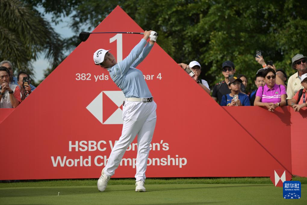 关于高尔夫选手刷新世界纪录,震撼全场的信息 关于高尔夫选手刷新世界纪录,震撼全场的信息