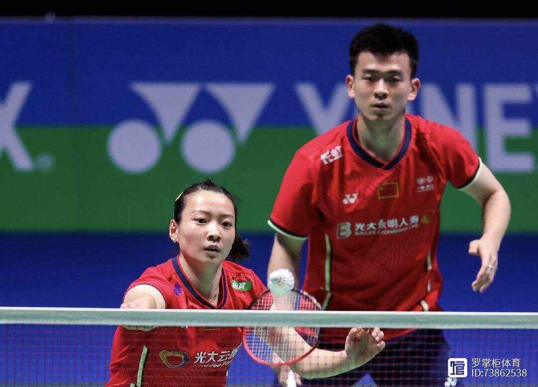 中国队险胜泰国队，黄鸭组合点燃赛场