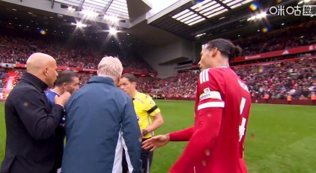 关于利物浦轻取塞维利亚，皮克统治全场的信息