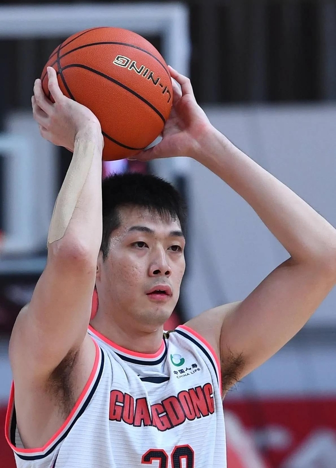 吉林队鏖战掘金,陶汉林状态火热 吉林队鏖战掘金,陶汉林状态火热