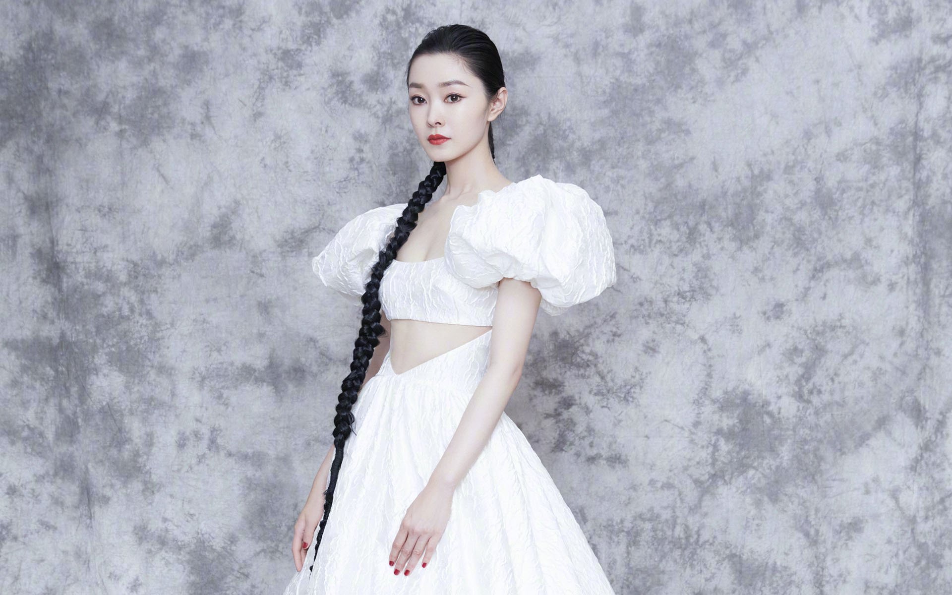 绿茵双重奏，亚特兰大强势碾压曼联，阿坎吉百场里程碑铸就传奇