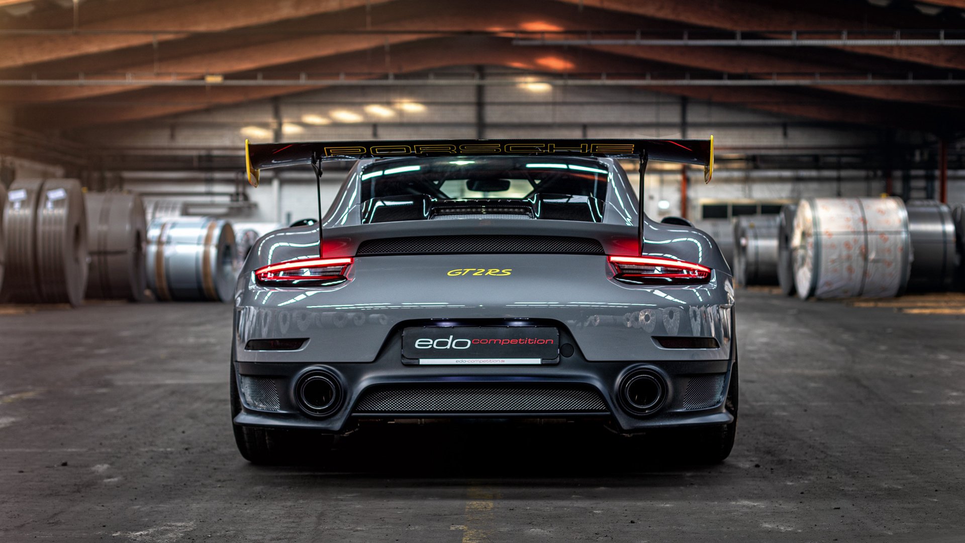 绿茵诗章，当苏格兰风笛遇见安哥拉战鼓，萨拉赫哲学照亮足球本质