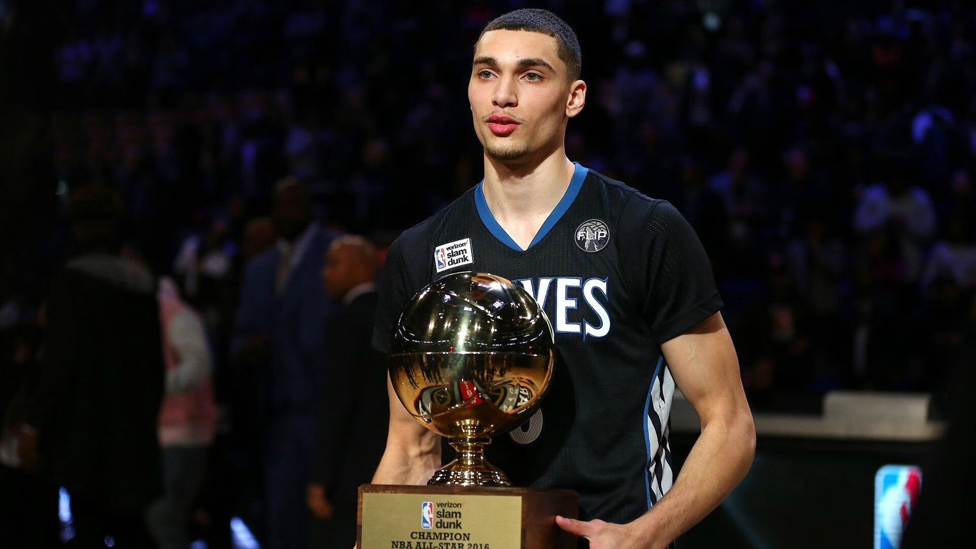 舞台中央的角斗士,加克波在波兰决胜夜点亮塞维利亚的天空