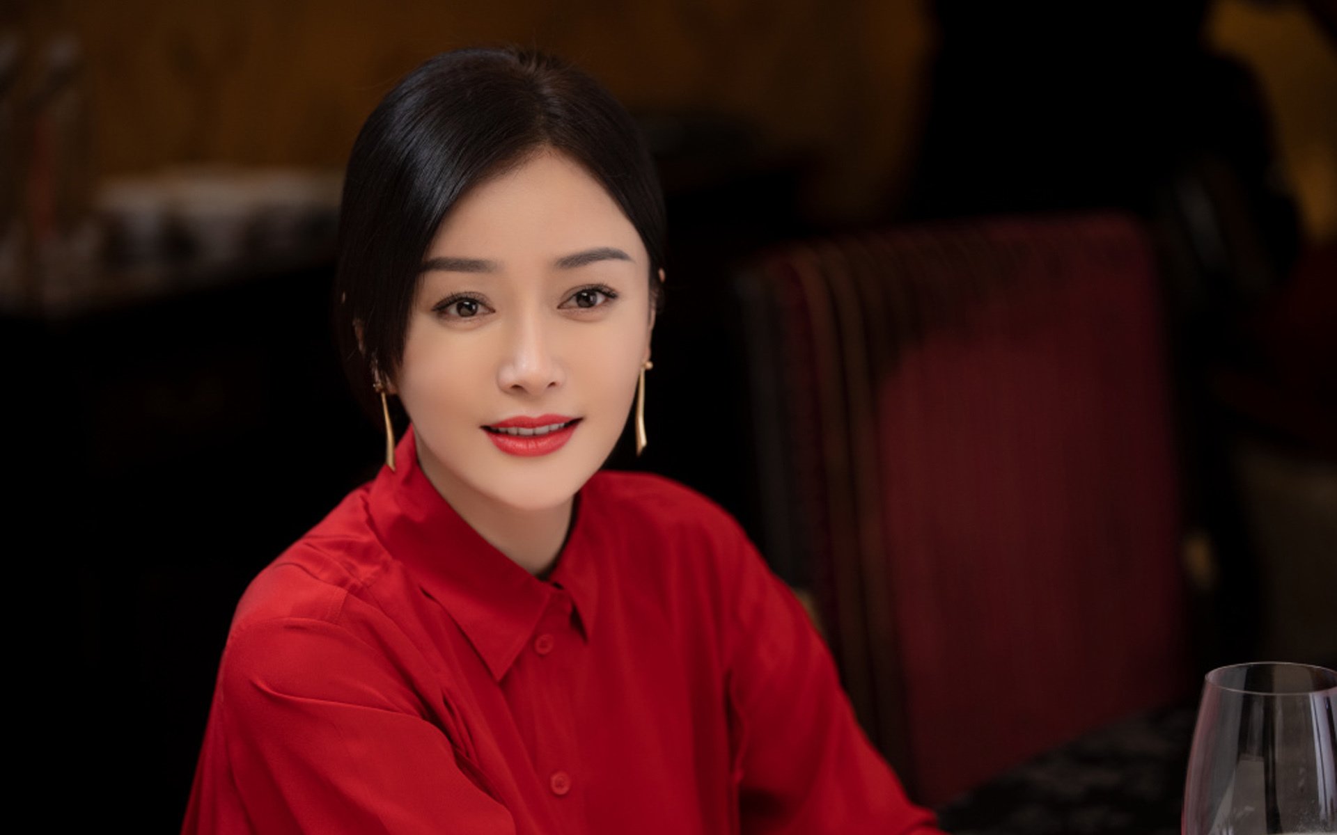 沙暴与玫瑰，当非洲雄狮的利爪遇上东欧玫瑰的刺，苏亚雷斯用一段攻守转换写下了2026唯一的童话