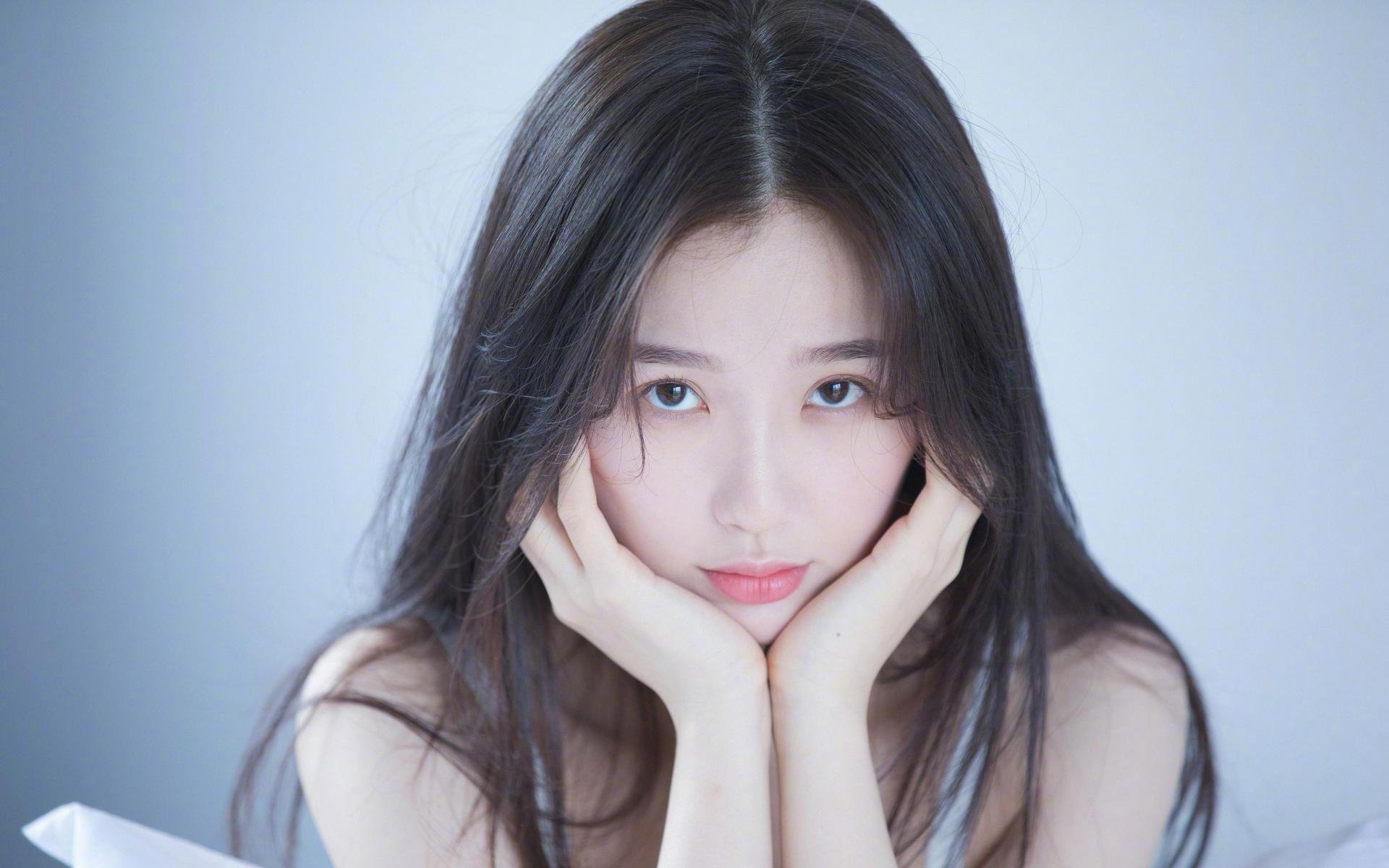 他一个人的F组,当德布劳内化身南美风暴,将梅西与智利写进同一部冷门史诗