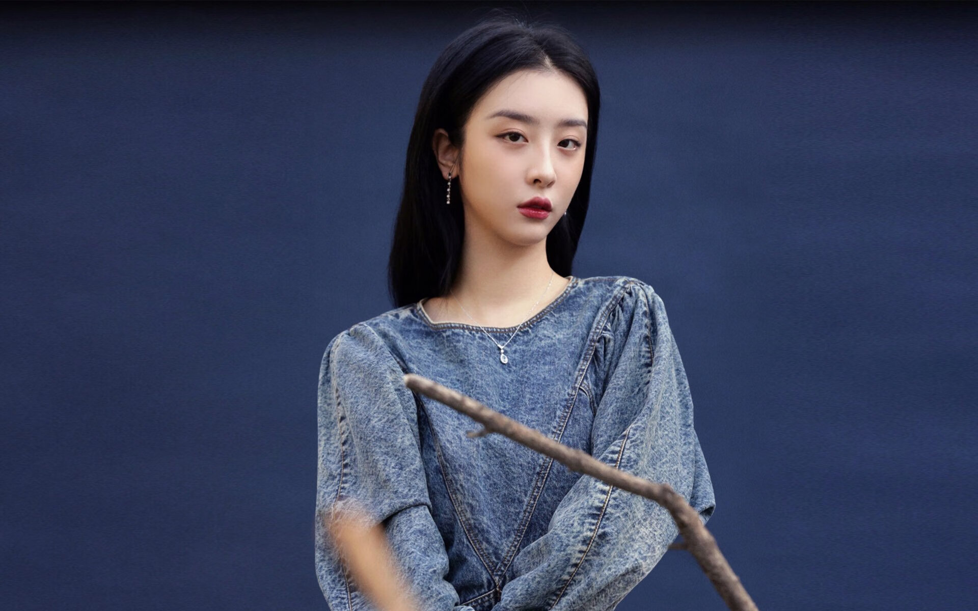 以下是为您扩展的思维和创作的文章